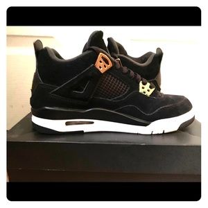 Air Jordan retro 4!! Excellent condition
